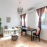 Monte Zaro Hostel