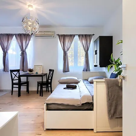 Monte Zaro Albergue Pula