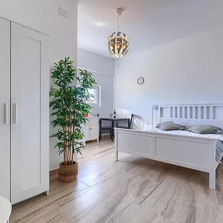 Albergue Monte Zaro *