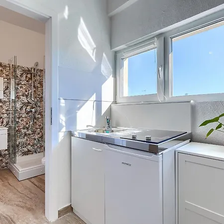 Monte Zaro Albergue Pula