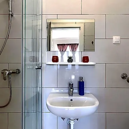 Monte Zaro Hostel