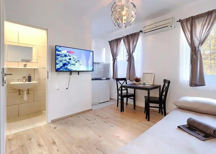 Monte Zaro Hostel Pula